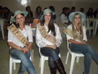 /album/baile%20da%20escolha%20da%20rainha%20da%2021%c2%aa%20festa%20do%20colono%202011/a100-0915-jpg/