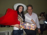 /album/baile%20da%20escolha%20da%20rainha%20da%2021%c2%aa%20festa%20do%20colono%202011/a100-0949-jpg/